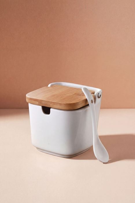 bambu kapaklı porselen tuz saklama kabı kaşıklı 700 ml 9x9x8,6 cm beyaz